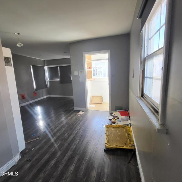 Detail Gallery Image 6 of 10 For 2627 Pomeroy Ave, Los Angeles,  CA 90033 - – Beds | – Baths