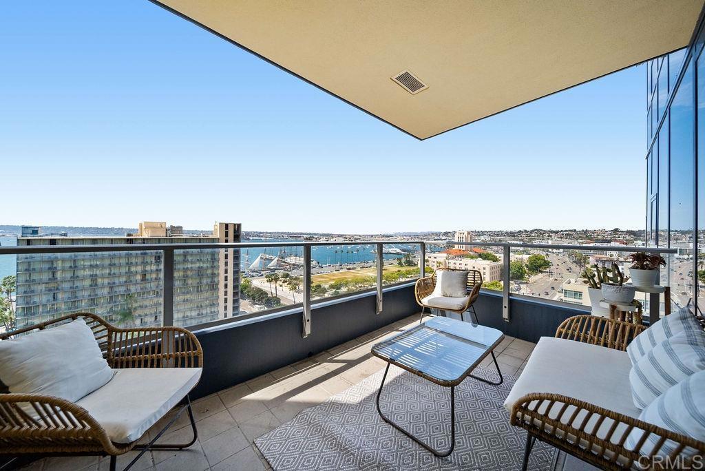 1325 Pacific Highway - photo 9