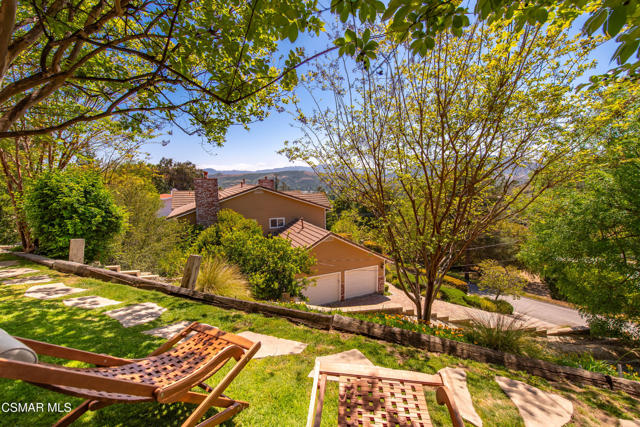 28333 Foothill Drive, Agoura Hills CA: https://media.crmls.org/mediaz/340652ab-0092-4e25-a309-de94c86c9dc1.jpg