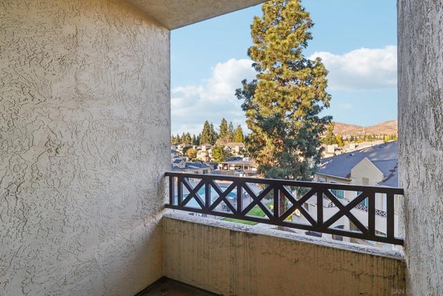 2039 Lakeridge, Chula Vista, California 91913, 3 Bedrooms Bedrooms, ,2 BathroomsBathrooms,Condominium,For Sale,Lakeridge,250001400SD