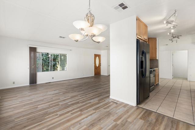 718 Sycamore Avenue, Vista CA: https://media.crmls.org/mediaz/340768a1-3dce-4df2-a737-5ff89db28656.jpg