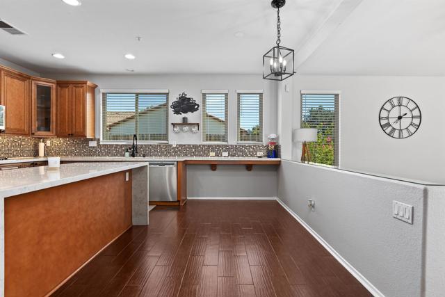 Image 6 of 51 For 23553 Daylight Place