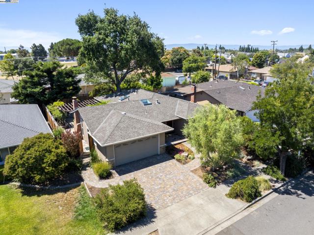 4580 Theresa Ave, Fremont CA: https://media.crmls.org/mediaz/3407d124-ad31-4de6-87a1-f3b95e3eb0db.jpg