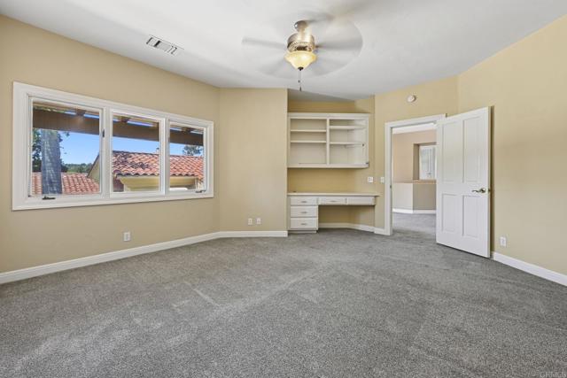 431 Flores de Oro, Rancho Santa Fe CA: https://media.crmls.org/mediaz/34086736-b01b-42ee-93cb-7b871440f77c.jpg