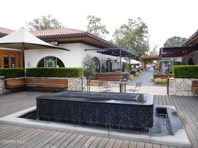 1285 Landsburn Circle, Westlake Village CA: https://media.crmls.org/mediaz/3408e286-bea1-400d-8676-0694be9bb797.jpg