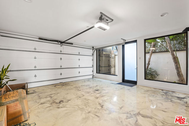 1501 Viewsite Terrace, Los Angeles CA: https://media.crmls.org/mediaz/3409435d-932b-4818-9f4b-94f9c7e615a7.jpg