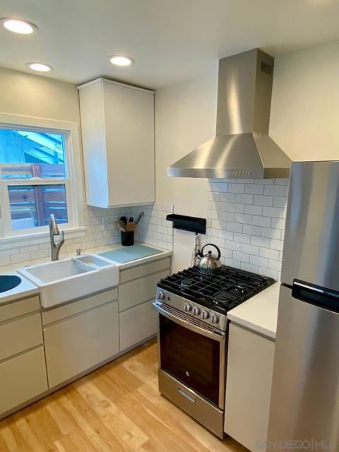 Image 1 of 11 For 424 University Pl