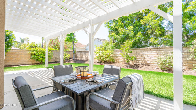 1796 Rock Spring Street, Newbury Park CA: https://media.crmls.org/mediaz/340b8c47-ccb4-4099-b322-2feb665eca51.jpg