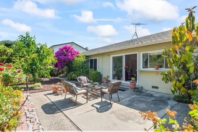 1236 Robbia Drive, Sunnyvale CA: https://media.crmls.org/mediaz/340c740e-d7d3-4f6f-a291-b2a498277f37.jpg