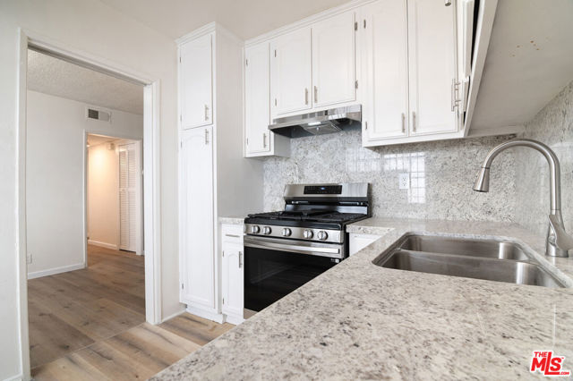 1937 S Bedford Street, Los Angeles CA: https://media.crmls.org/mediaz/340c8001-4102-4737-88d3-a49ee7ef5d9c.jpg