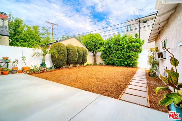 3282 Stoner Avenue, Los Angeles CA: https://media.crmls.org/mediaz/340ce272-f8b2-4240-b775-20f7d0805837.jpg