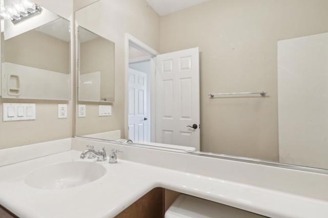 60375 Living Stone Drive, La Quinta CA: https://media.crmls.org/mediaz/340ce4ea-cd72-4716-911d-d03d2509c6e5.jpg