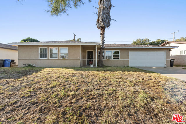 4119 Florence Street, Simi Valley CA: https://media.crmls.org/mediaz/340ceebe-a3b5-4733-8756-119697d22baf.jpg