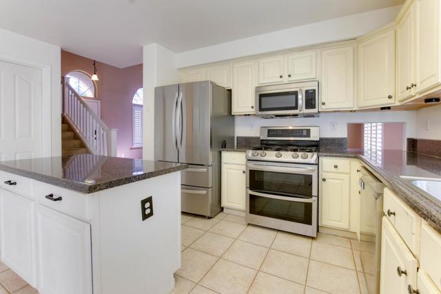 751 La Baig Drive, Hollister CA: https://media.crmls.org/mediaz/340ee1a8-f621-42cc-a3c3-2ce244af8d37.jpg