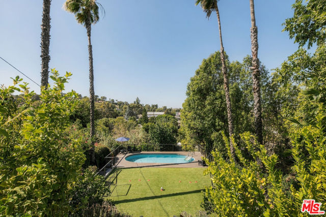 5301 Calatrana Drive photo 8
