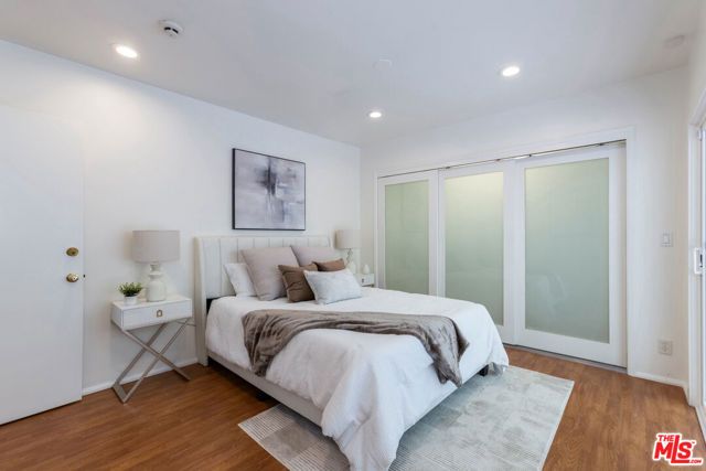 8295 Hollywood Boulevard, Los Angeles CA: https://media.crmls.org/mediaz/34103be8-e230-4232-a416-9c7c4a47067d.jpg