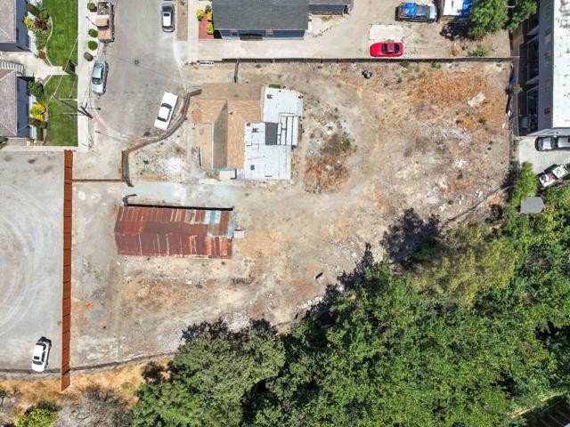 850 Calhoun Street, San Jose CA: https://media.crmls.org/mediaz/3410bb87-763f-48c3-bad7-42fac92ba67e.jpg
