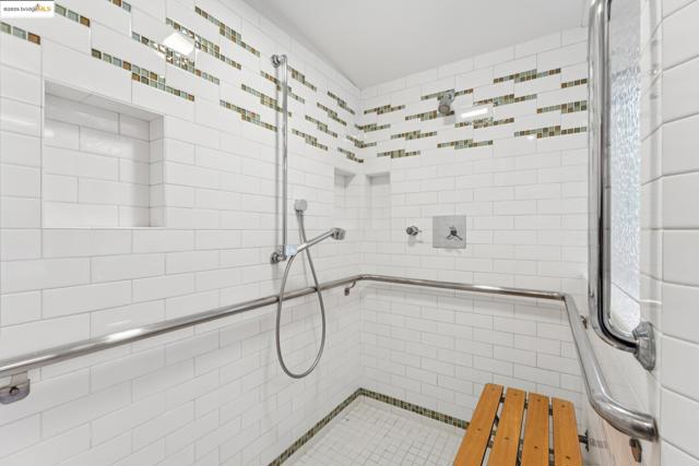 1415 Devonshire Dr, El Cerrito CA: https://media.crmls.org/mediaz/3410d954-7789-49d3-8659-de7c048d3e04.jpg