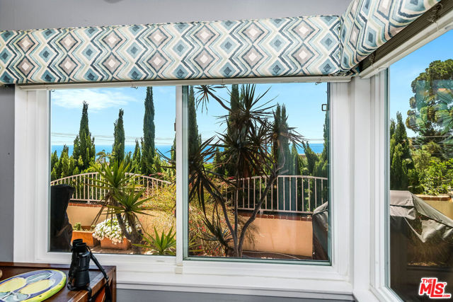 2223 Mcrae Drive, San Pedro CA: https://media.crmls.org/mediaz/3411050c-be8f-40a1-ba63-89fb00f543e4.jpg
