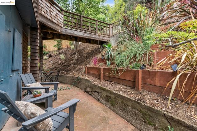 60 Panoramic Way, Berkeley CA: https://media.crmls.org/mediaz/34115a6c-199e-47e9-b2dc-89c1781add37.jpg