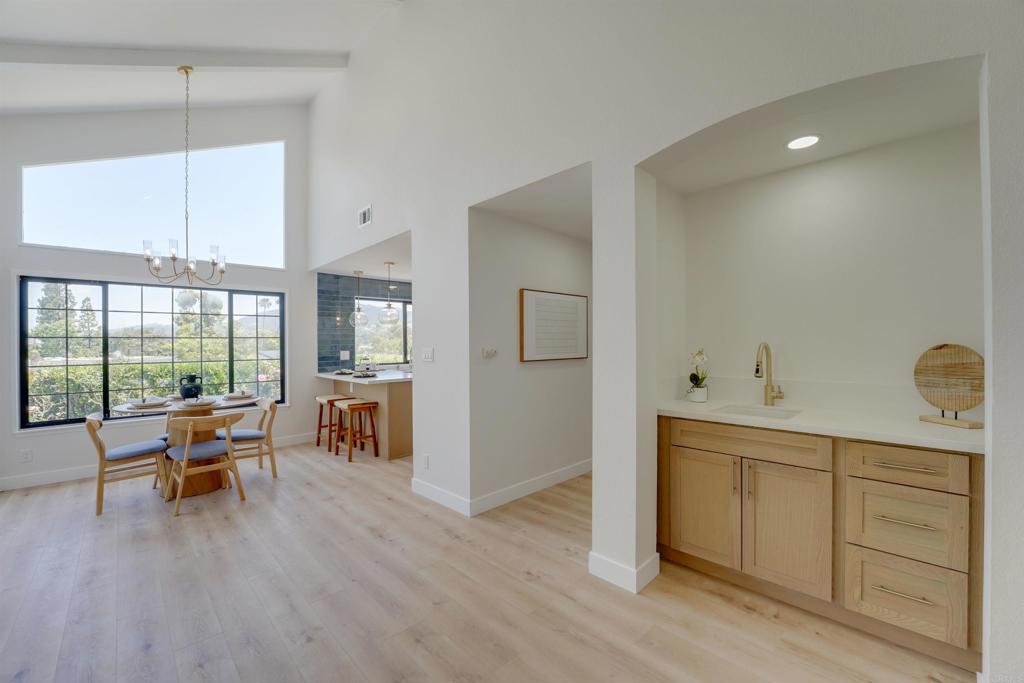 1022 La Casa Drive - photo 18