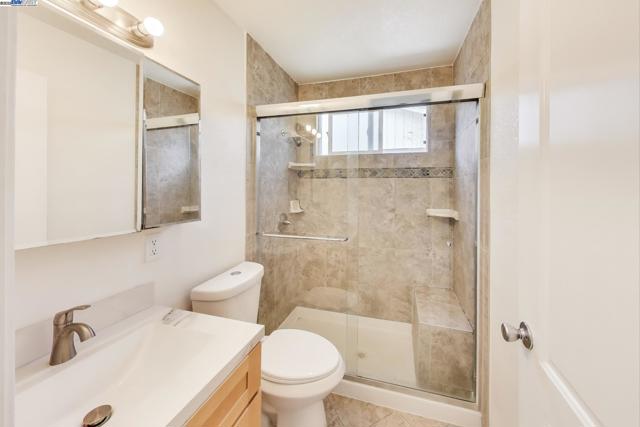 4435 Cambria St, Fremont CA: https://media.crmls.org/mediaz/3411f01d-33bd-40ca-b42f-f5cad12c62fb.jpg
