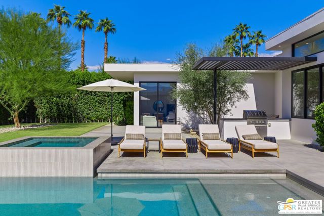 8 Desert Lark Circle, Rancho Mirage, CA 92270