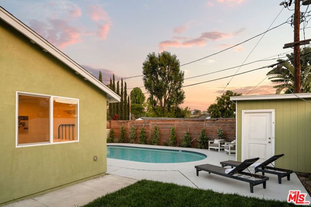 11536 Otsego Street, Valley Village CA: https://media.crmls.org/mediaz/34124f36-2e4e-4905-a9ff-14ede4f59421.jpg