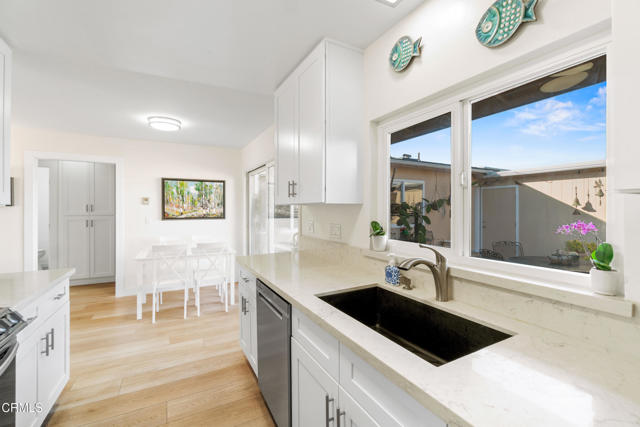 243 E Elfin Green, Port Hueneme CA: https://media.crmls.org/mediaz/3413b01d-9903-4284-bed0-9578285b3bff.jpg