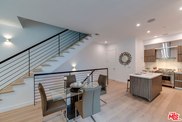 723 HUNTLEY Drive, West Hollywood CA: https://media.crmls.org/mediaz/3413c97d-8d3f-4827-8ad4-aae95186f6e6.jpg