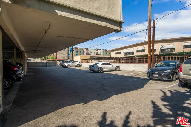 5020 Tujunga Avenue, North Hollywood, California 91601, ,Multi-Family,For Sale,Tujunga,24383033