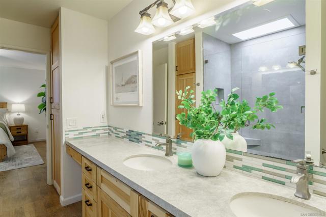 4382 Dowitcher Way, Oceanside CA: https://media.crmls.org/mediaz/341405ac-7155-44b9-a1fb-809c0ba53f1a.jpg