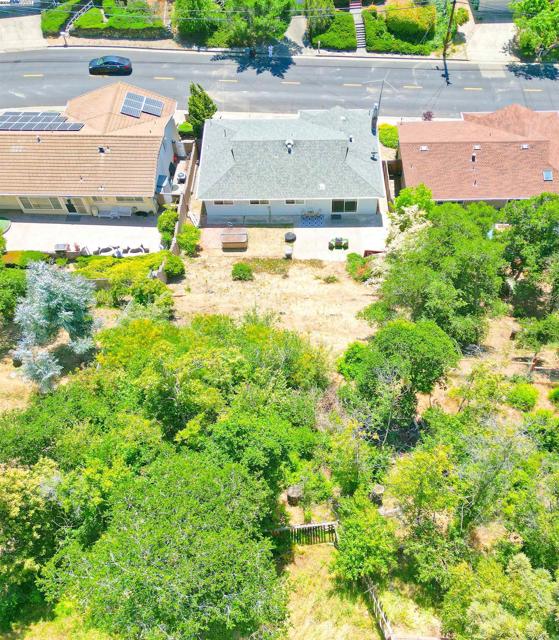 82 Elysian Fields Dr., Oakland CA: https://media.crmls.org/mediaz/341438af-ead1-43a0-b374-39dfffb13f32.jpg