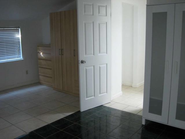 30 Boston Avenue, San Jose CA: https://media.crmls.org/mediaz/34149e1a-e650-4c63-8589-e4529bc4ef0e.jpg