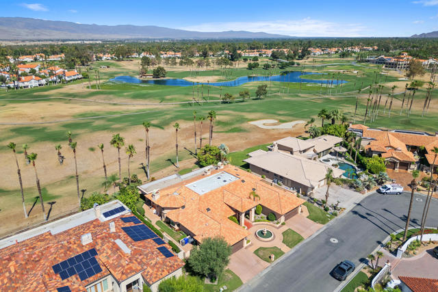 346 Crest Lake Drive, Palm Desert CA: https://media.crmls.org/mediaz/3415f226-86b8-4155-b5bc-601b1cb73662.jpg