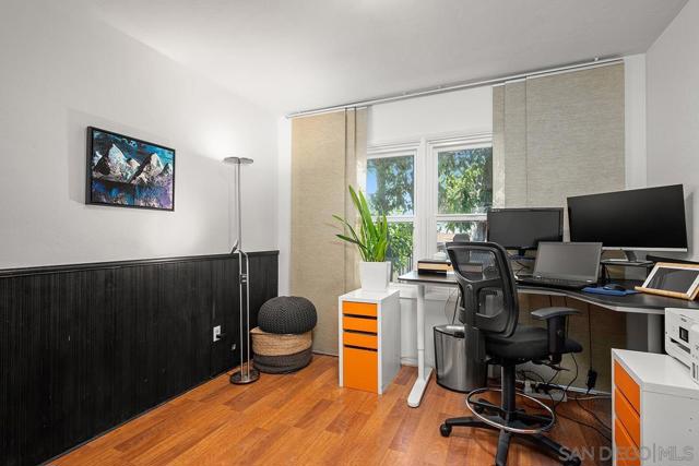 Middle bedroom being used as a office