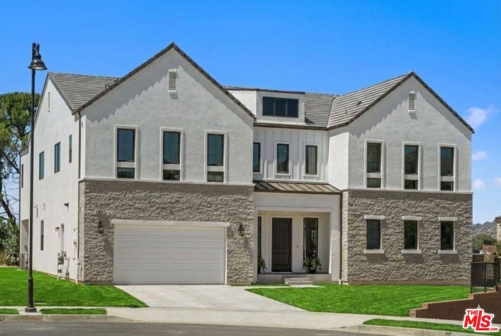 11091 Woodcrest Court