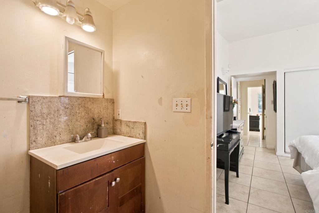 610 11th Avenue - photo 17