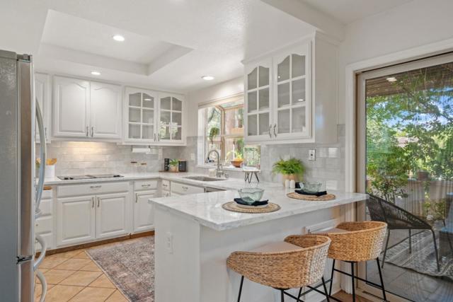 529 Adirondack Way, Walnut Creek CA: https://media.crmls.org/mediaz/3416e823-56fa-423e-a667-490ec97d1952.jpg