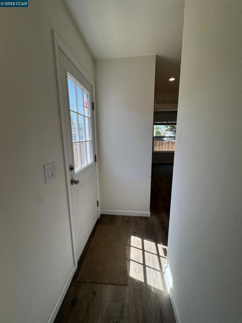 418 N School St, Lodi CA: https://media.crmls.org/mediaz/3417e9ae-7bba-459a-97cc-ded644a9c975.jpg