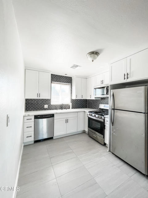Detail Gallery Image 3 of 13 For 1121 W Exposition Bld, Los Angeles,  CA 90007 - 2 Beds | 1 Baths