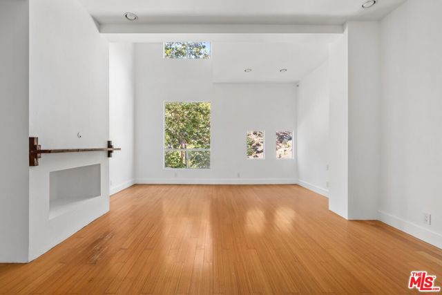 1300 N Beverly Glen Boulevard, Los Angeles CA: https://media.crmls.org/mediaz/34183dcf-bea3-4a19-80e2-8b44fcce225d.jpg