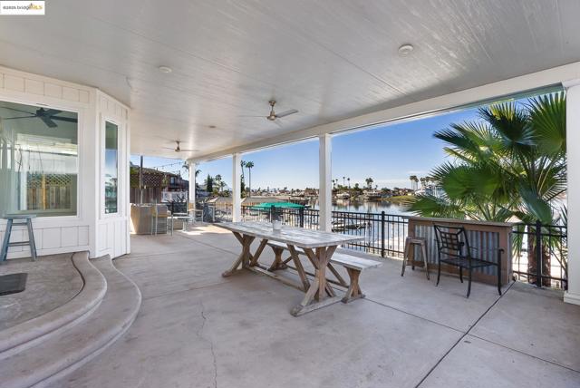 740 Discovery Bay Blvd, Discovery Bay CA: https://media.crmls.org/mediaz/341a482d-8124-4cf8-907e-7e6f69435cc5.jpg