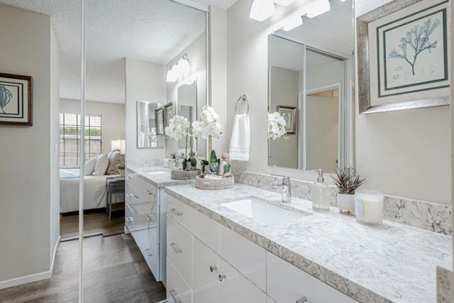 1689 Via Laguna, San Mateo CA: https://media.crmls.org/mediaz/341b0086-a043-4076-b591-b2218aa5a498.jpg