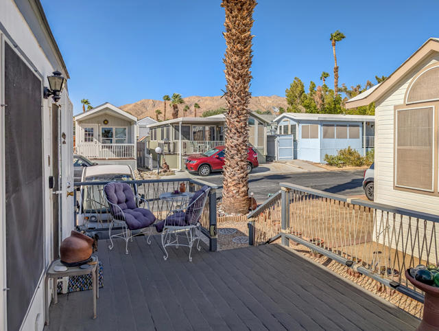 70200 Dillon Road, Desert Hot Springs CA: https://media.crmls.org/mediaz/341b2ad5-e858-4755-a013-157d3f0f370c.jpg