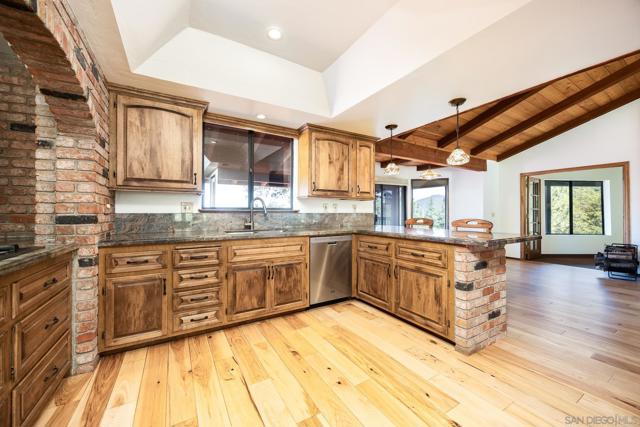 10649 Boulder Creek Rd, Descanso CA: https://media.crmls.org/mediaz/341ba26c-a45f-4260-b554-5729d0b3709f.jpg