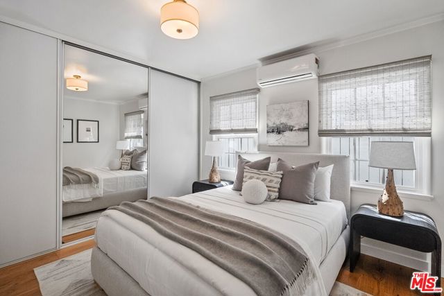 3627 Veteran Avenue, Los Angeles CA: https://media.crmls.org/mediaz/341bc432-f092-40a6-a6a8-c6bbb3605be6.jpg