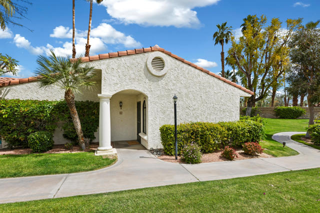 500 S Farrell Drive, Palm Springs CA: https://media.crmls.org/mediaz/341bdf27-0e45-4004-be6e-b70dd4a6e4f3.jpg