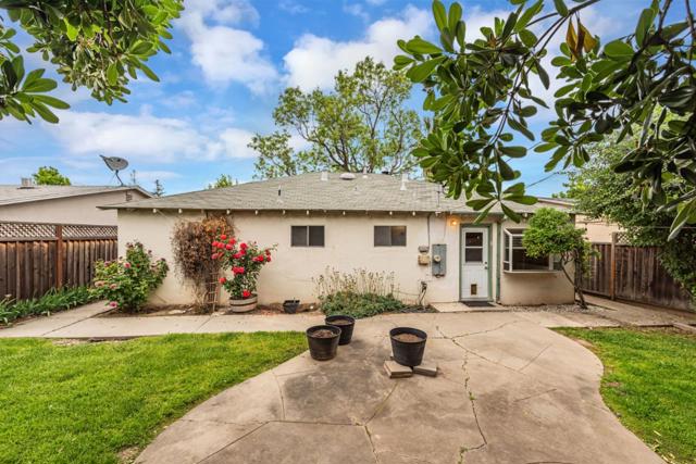 1684 Foxworthy Avenue, San Jose CA: https://media.crmls.org/mediaz/341c18a7-b158-4cb3-929a-5b9ceee468e7.jpg