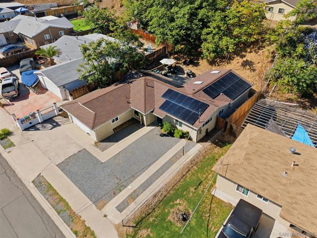 8524 Big Rock Road, Santee CA: https://media.crmls.org/mediaz/341d78ca-b5f1-4c51-8bd3-7d81f9f00b5c.jpg